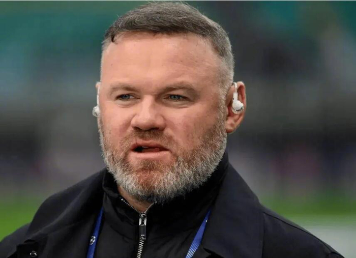 必威手机版-鲁尼称卡里克是曼联临时主帅理想人选，曼市德比将检验其执教能力|韦恩·鲁尼|霍兰德|托马斯-卡里克|哈维-阿隆索|利物浦_新浪体育_新浪新闻