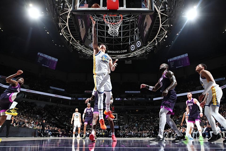 betway-表现倒也不算糟糕，但勇士锋线新星还需要展现出出更多的亮点才行